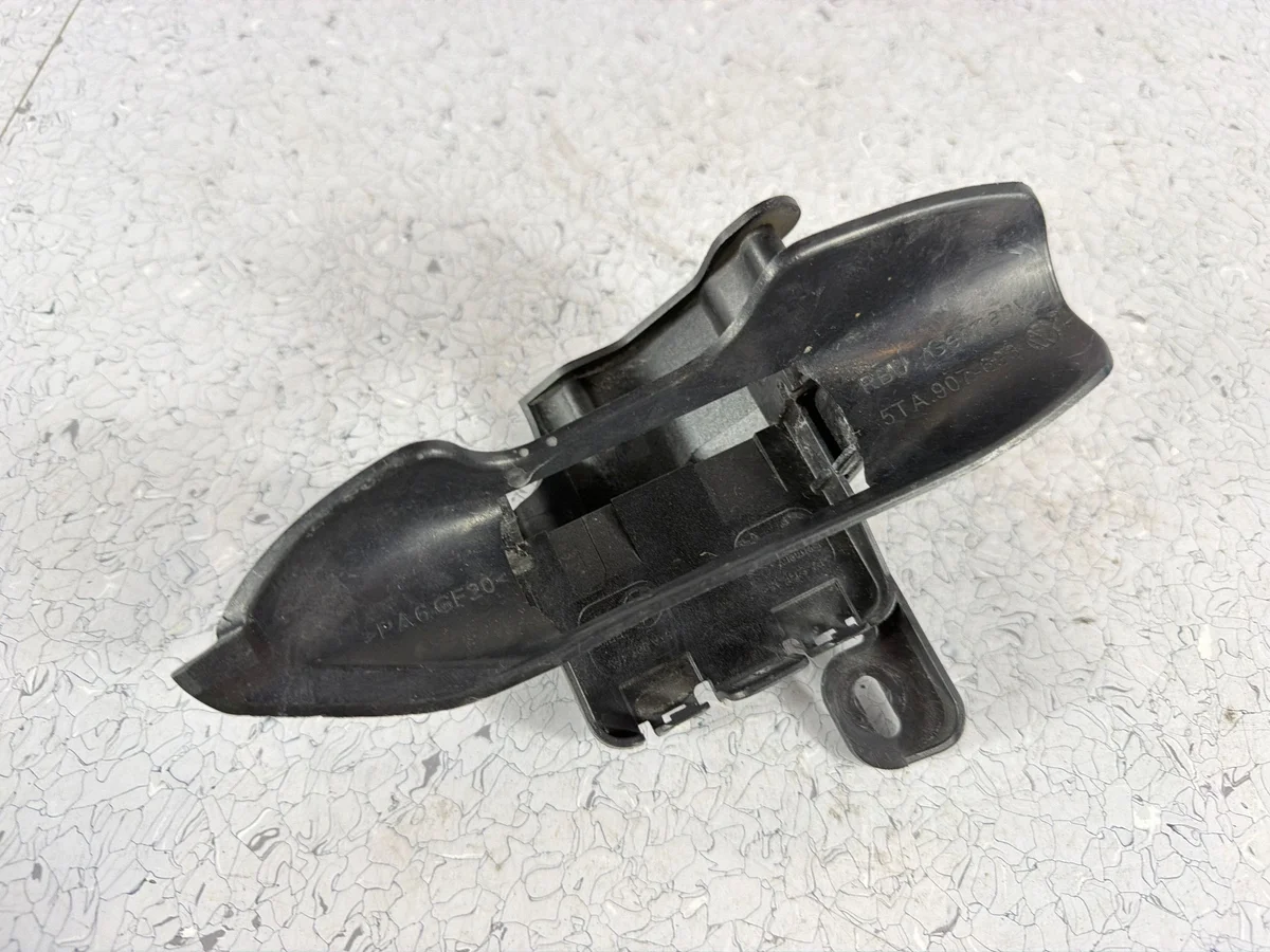 Tutka-anturin pidike VW Touran III 5TA907693