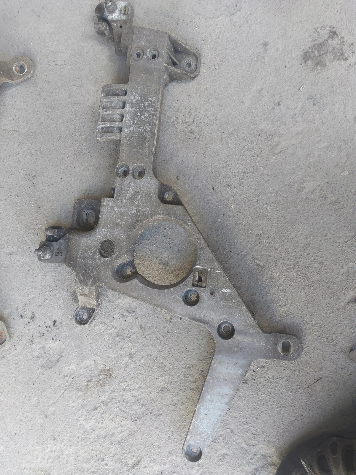 Estribo Derecho Mercedes Actros MP4 A9608850845