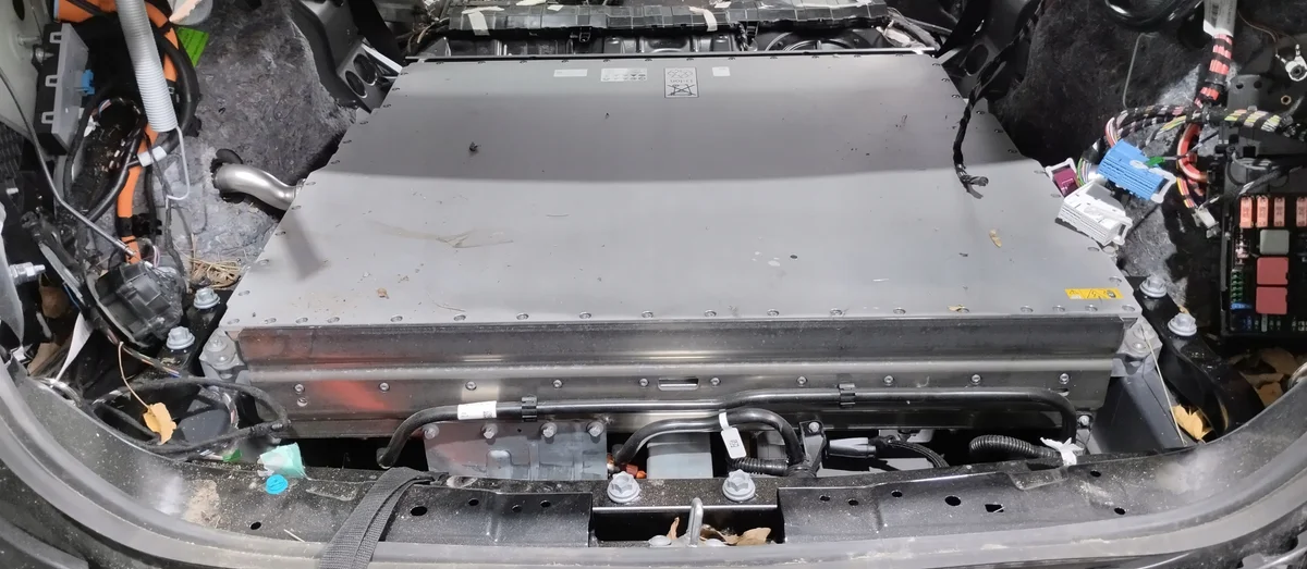 Batería 74Ah 25,4 kWh Mercedes E300de W214