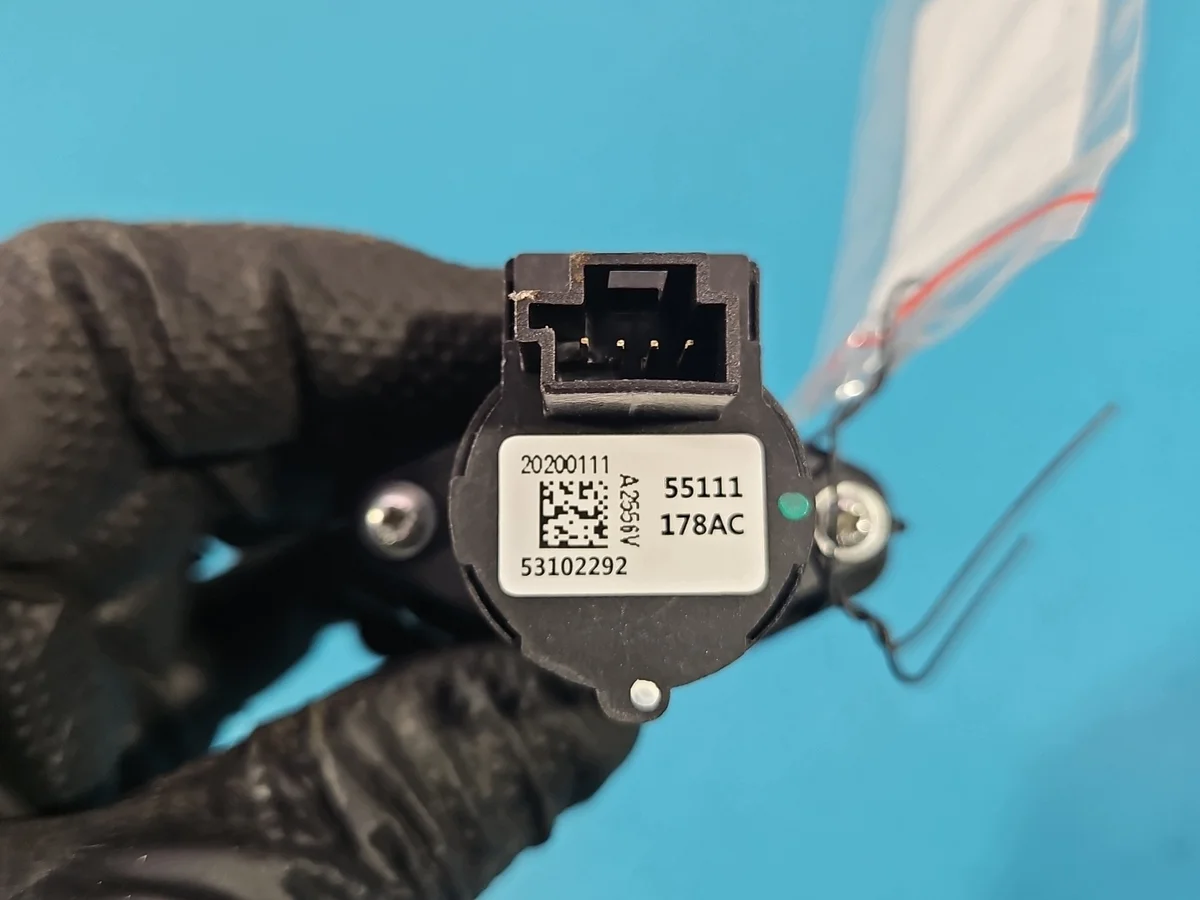 Jeep Renegade Interior Temperature Sensor image 6