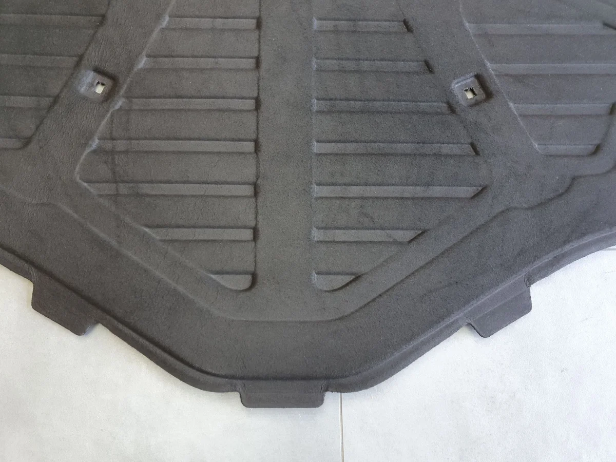 Audi A3 8Y Isolation Capot 8Y0863825A image 4