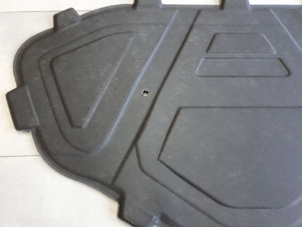 Audi A3 8Y Isolation Capot 8Y0863825A image 6