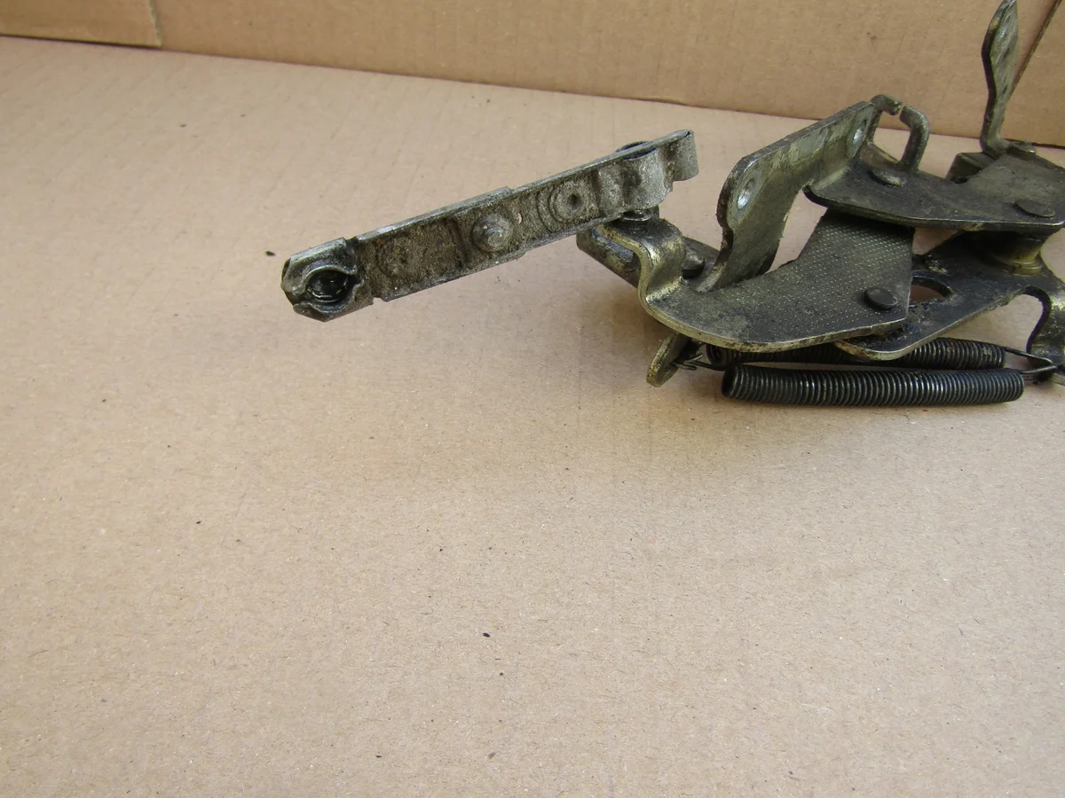 Gaszugmechanismus + Schalter Mercedes W124 image 8