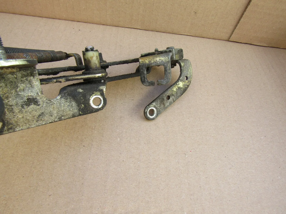 Gaszugmechanismus + Schalter Mercedes W124 image 10