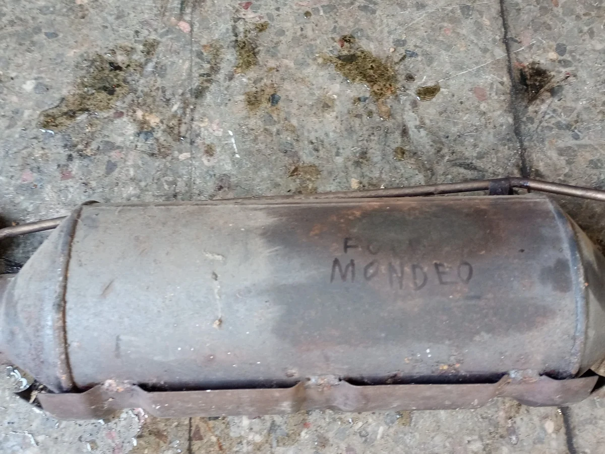 Filtro DPF Ford Mondeo MK3 1.8 TDCI Usado image 3