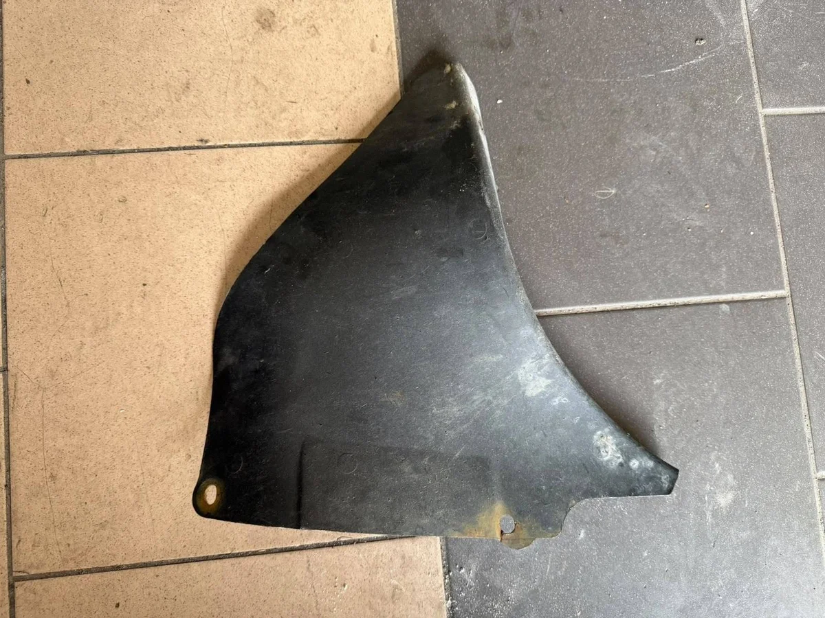 Passage de roue Dodge Charger 62253236AB