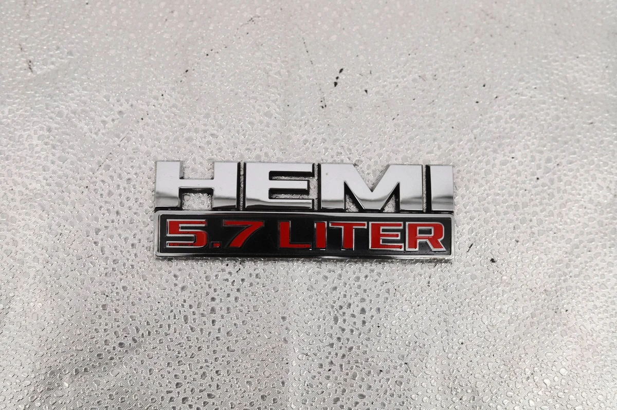 Dodge RAM 1500 DS 2017 Emblema parafango