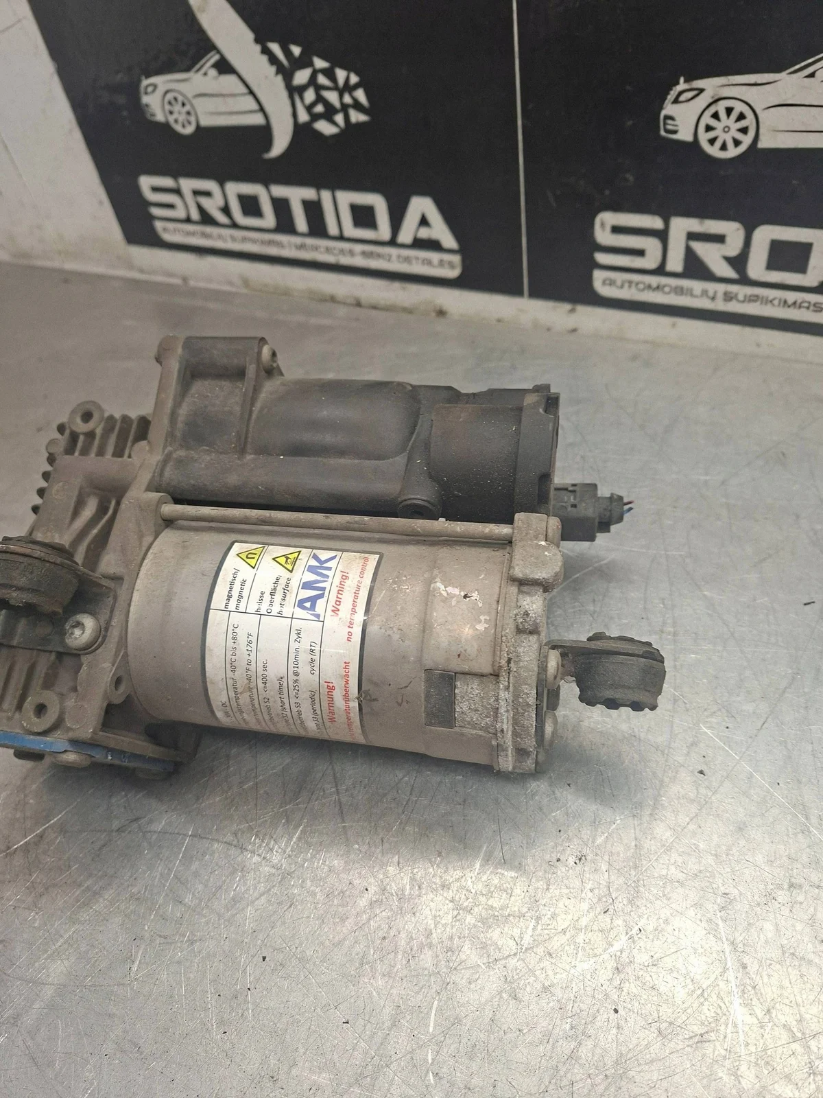 Compresor Suspensión Neumática Mercedes GLS X166 image 6
