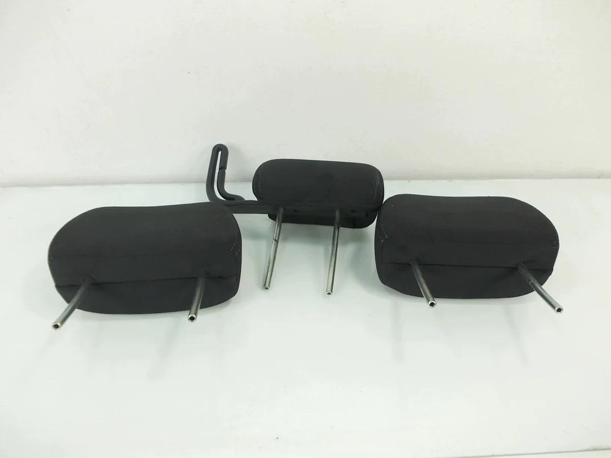 3x Appuis-tête arrière Subaru Impreza GH 218RT