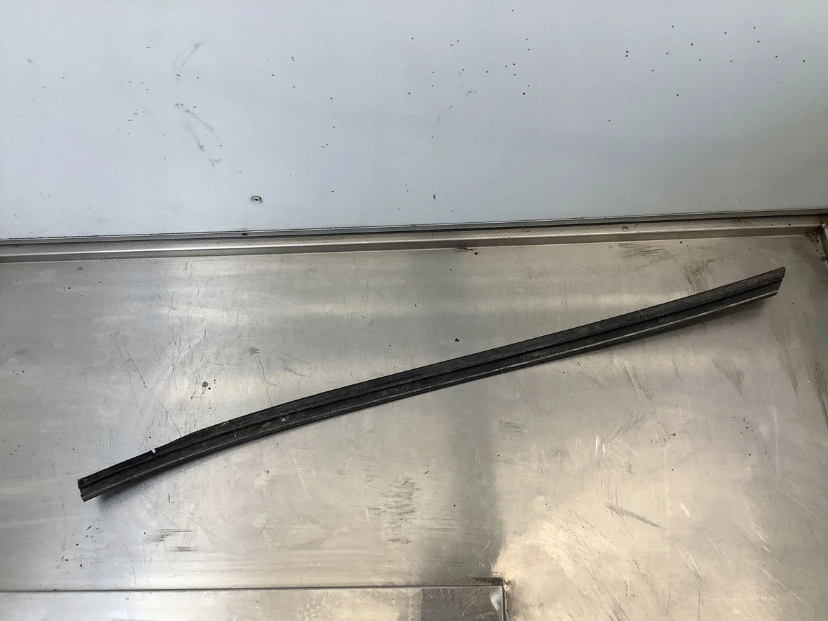 Volvo Dachleiste 39992695 Gebraucht image 3