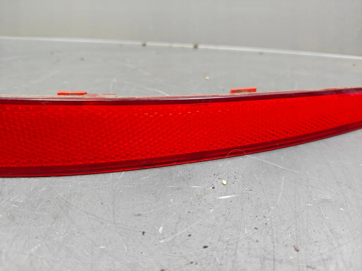 Riflettore posteriore sinistro Skoda 5E9945105 image 4