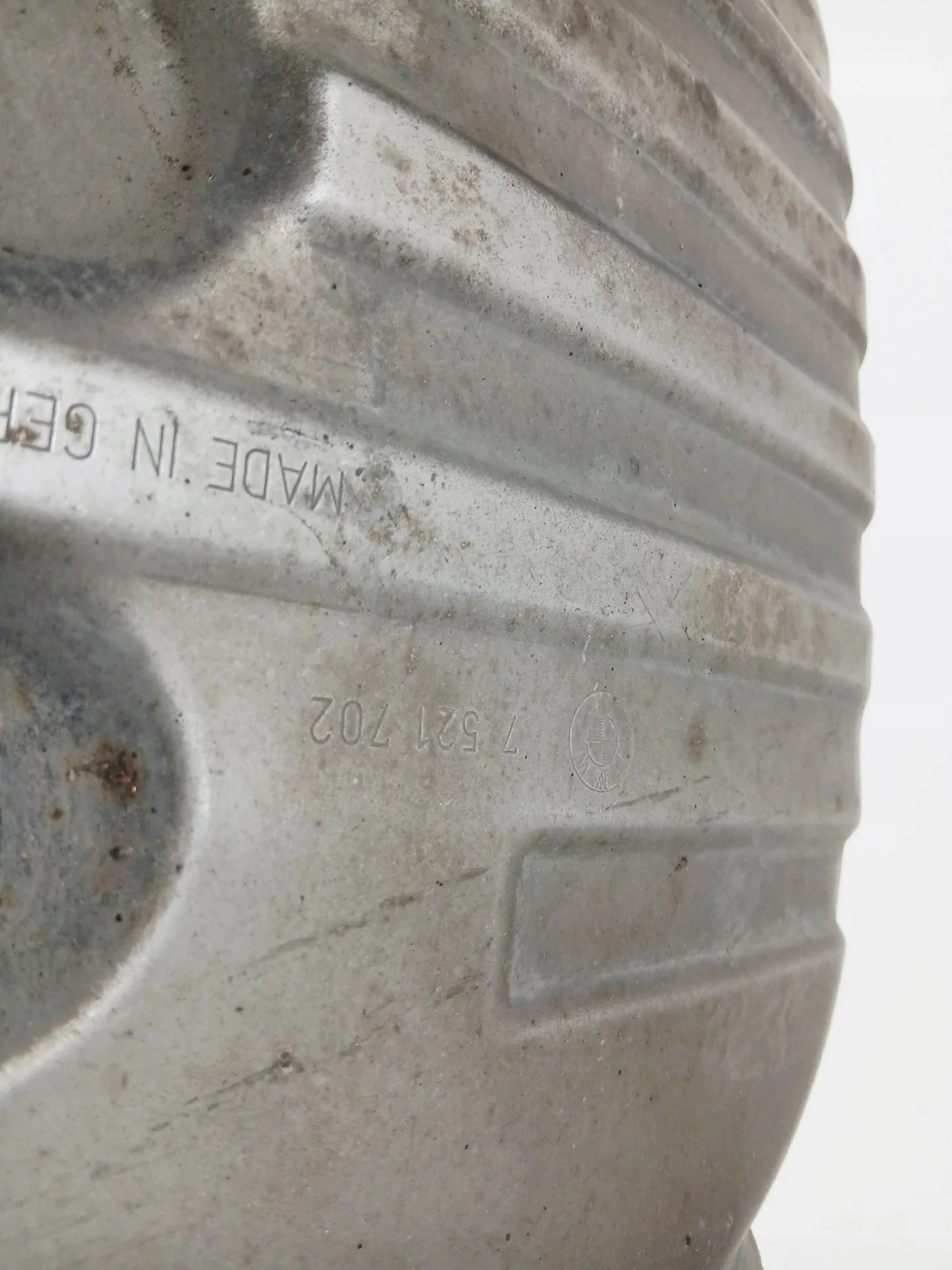 BMW E60 E61 N53B30A Exhaust Muffler Used image 3