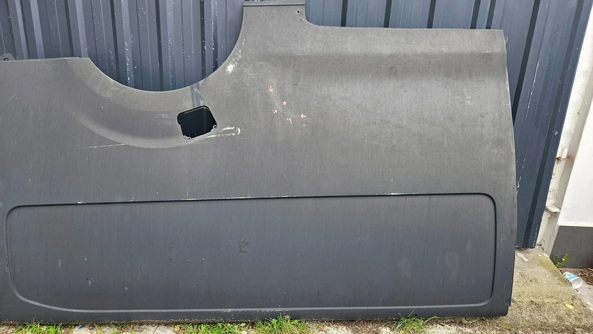 Panel lateral trasero izquierdo Citroen Spacetourer image 3