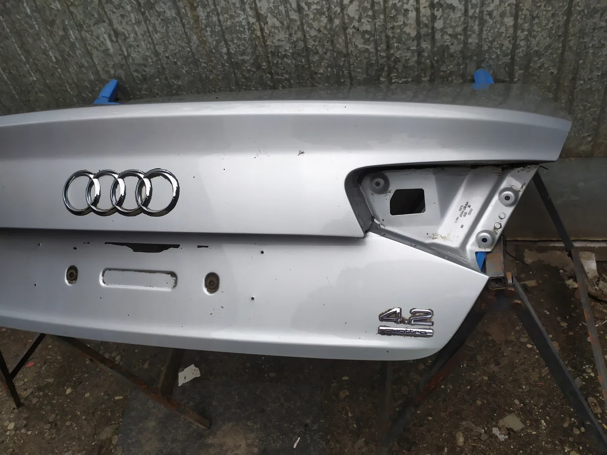 Audi A8 4H0 takaluukku 4H0827446 image 3