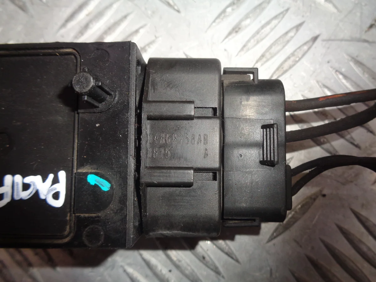 Weerstand Ventilator Chrysler Pacifica 04868258AB image 3