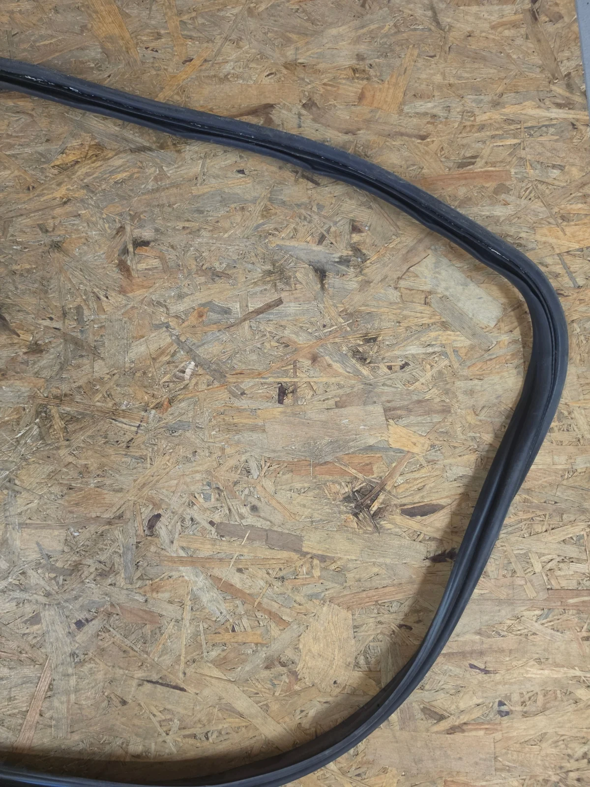 Guarnizione Portellone Mercedes CLA W117 Usata