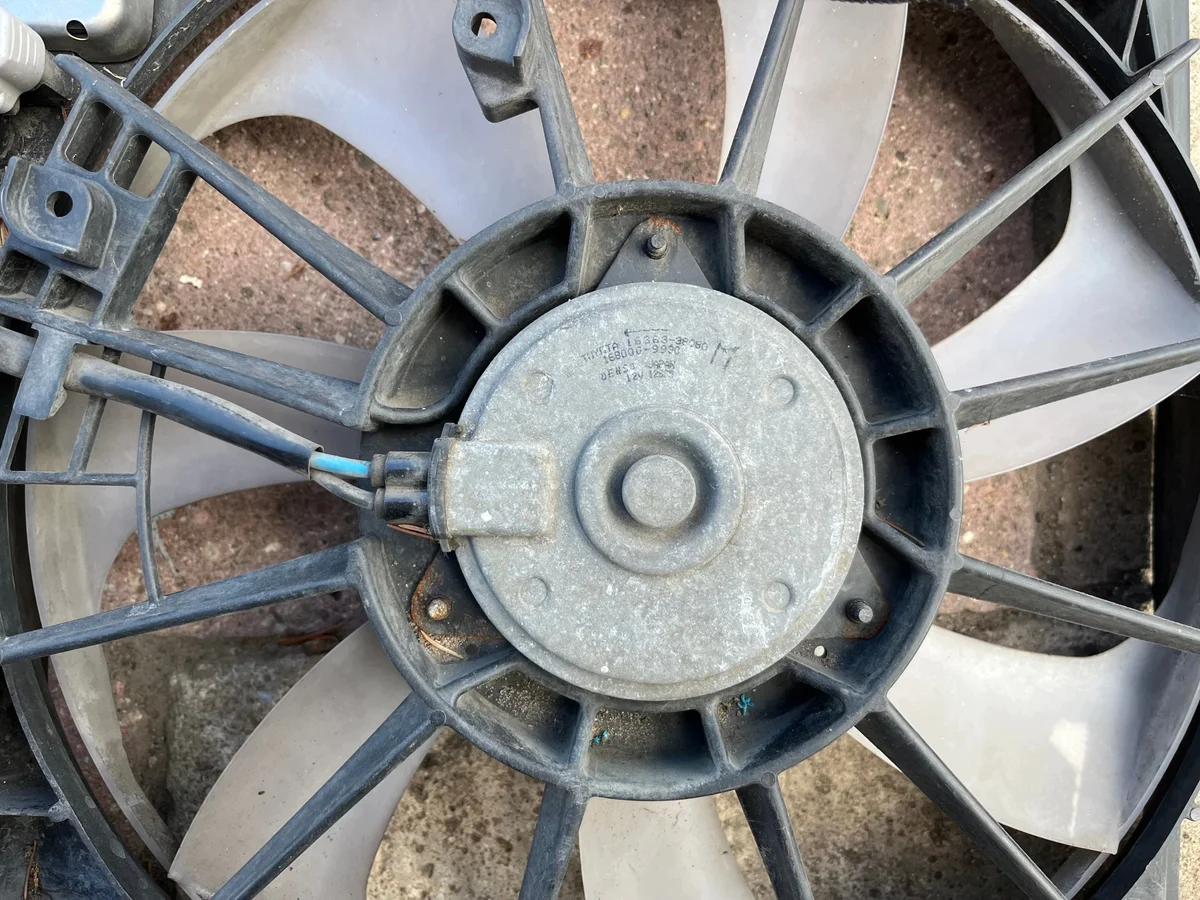 Lexus LS600h Lüfter 2006-2012 OEM 89257-30080 image 4