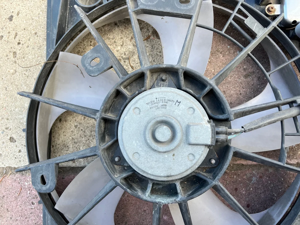 Lexus LS600h Lüfter 2006-2012 OEM 89257-30080 image 5