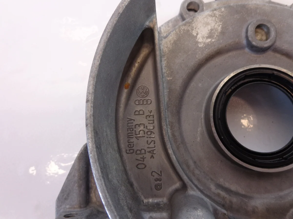 Seat Ibiza 4 1.4 TDI Dichtungswellen-Gehäuse image 3