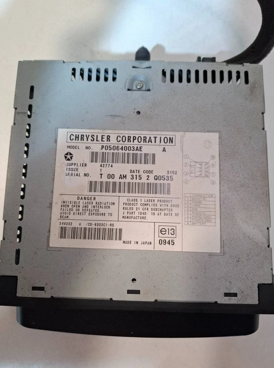 Chrysler Voyager IV CD Radio Changer OEM image 7