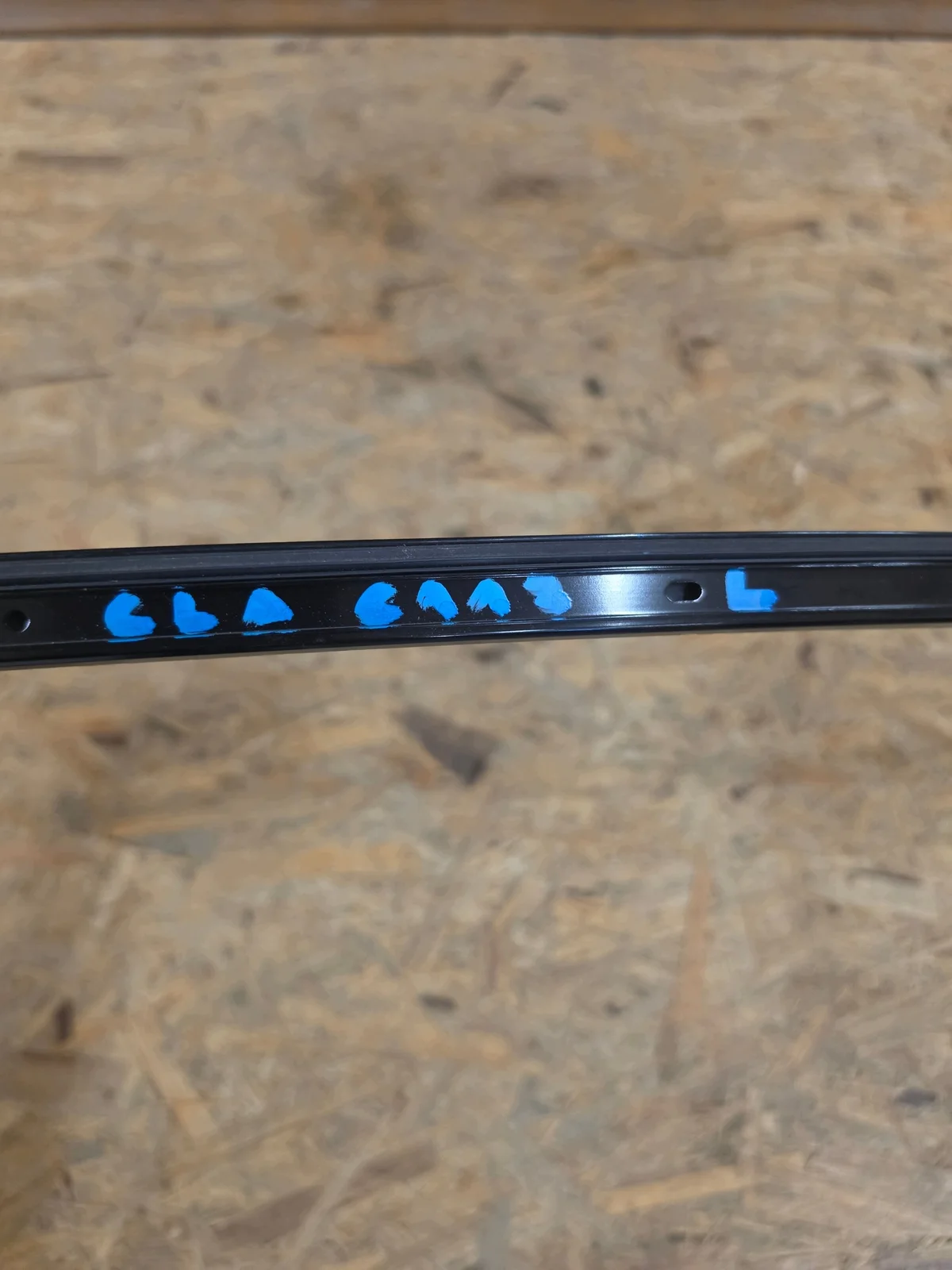 Mercedes CLA W117 Dachleiste Links Gebraucht image 4