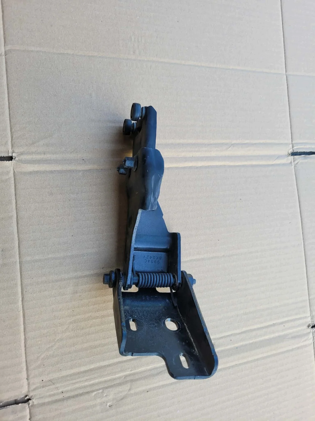 Galet de porte arrière gauche Chrysler Pacifica image 3