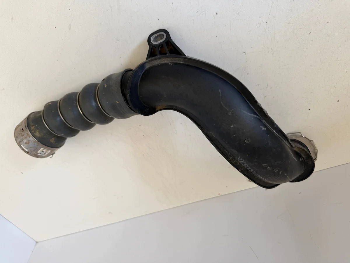 Tuyau d'intercooler BMW 2.0 D 8471882