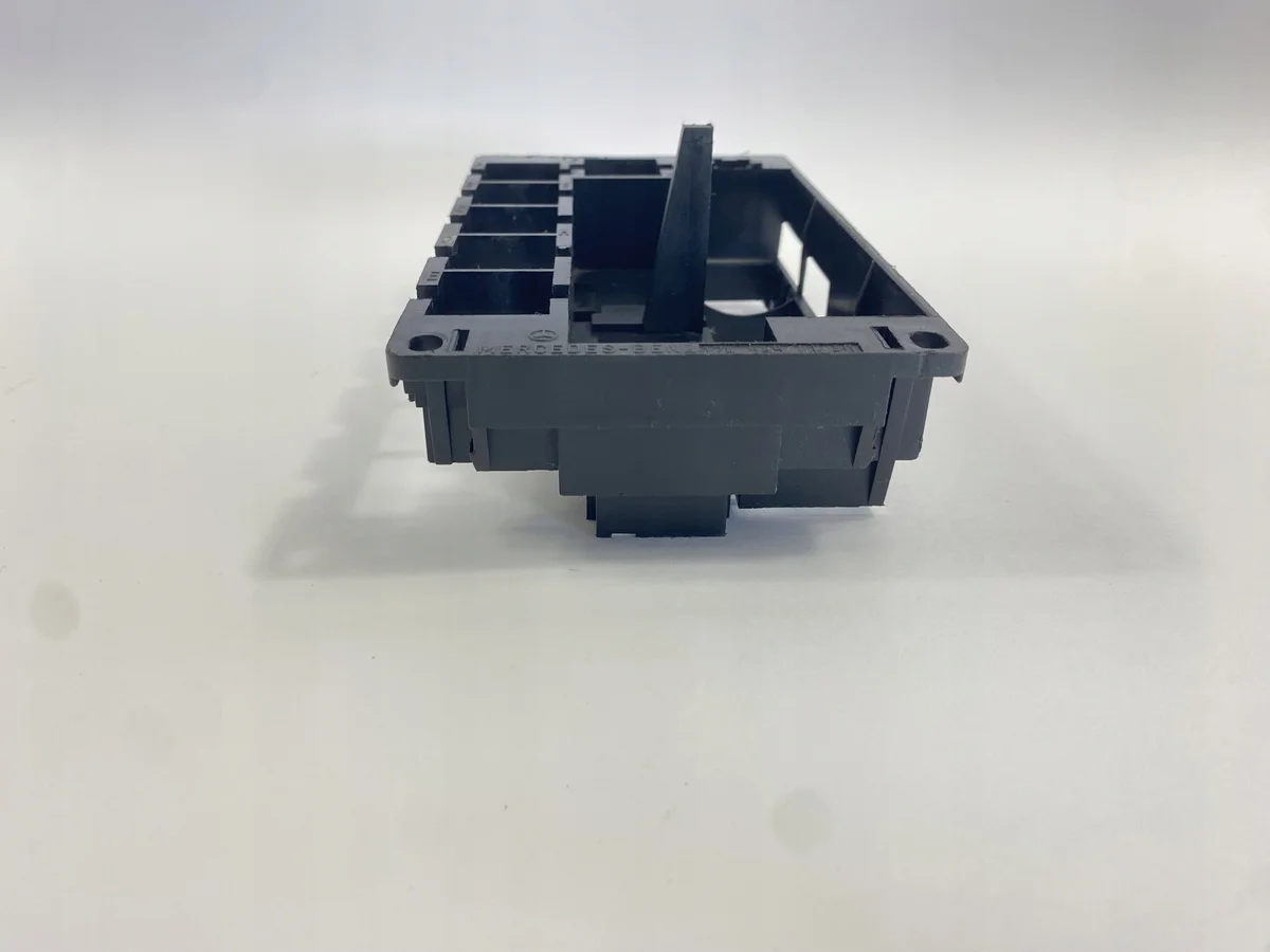 Halterung Sicherungskasten Mercedes R129 W124 image 4