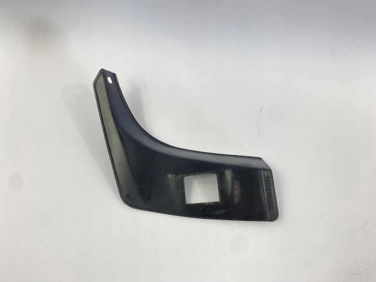 Base derecha tope maletero Mercedes W124 image 6