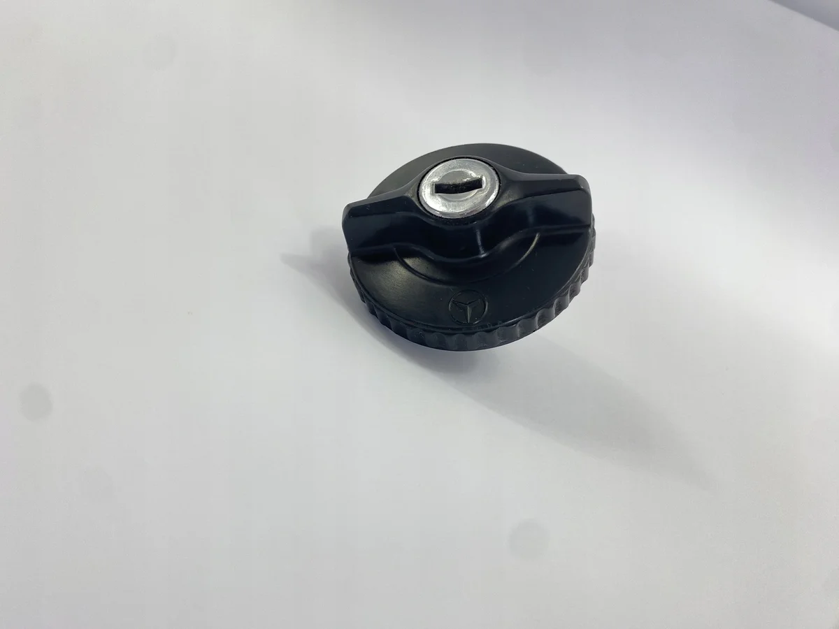 Tankdeckel Mercedes W124 Cabrio A124 gebraucht image 3