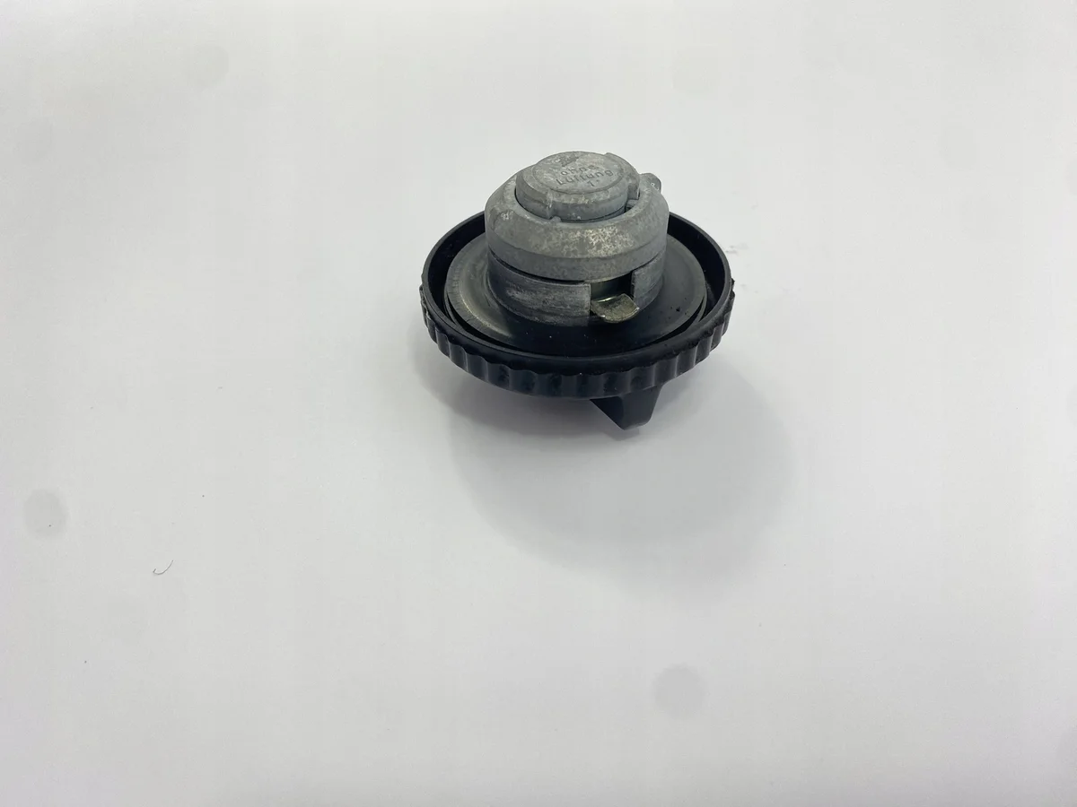 Tankdeckel Mercedes W124 Cabrio A124 gebraucht image 8