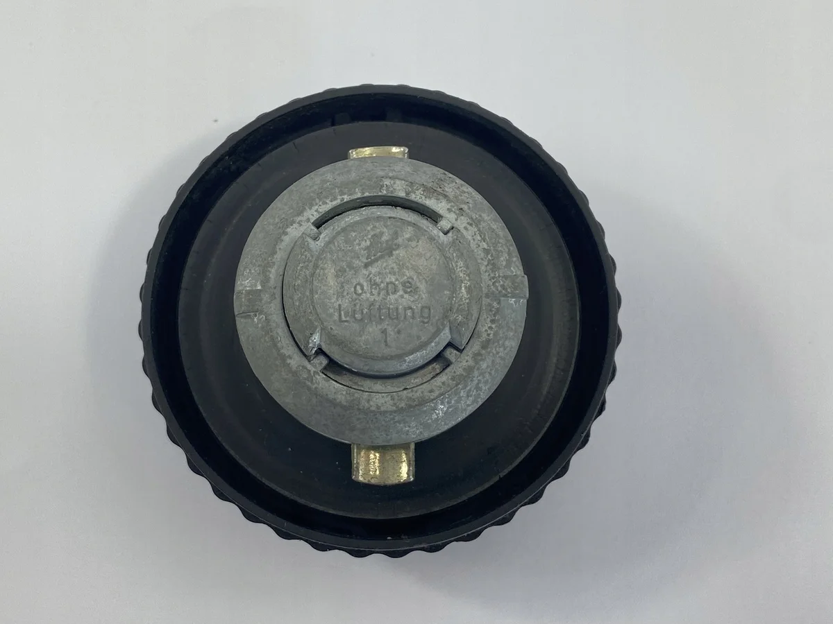 Tankdeckel Mercedes W124 Cabrio A124 gebraucht image 9