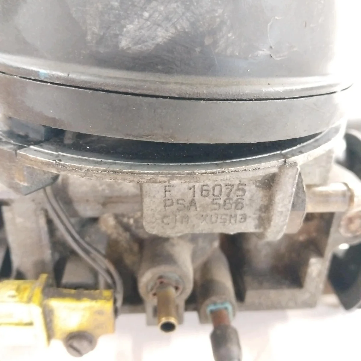 Citroen BX HB Lift 1.6 E 1991 Carburetor image 10