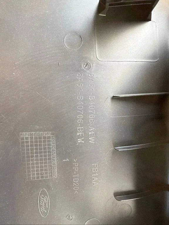 2014 Ford Fiesta Verkleidung Kofferraumklappe image 7
