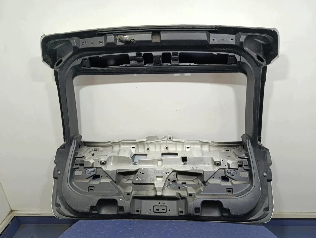 VOLVO XC60 II 17- Klappe Kofferraum Heckklappe image 9