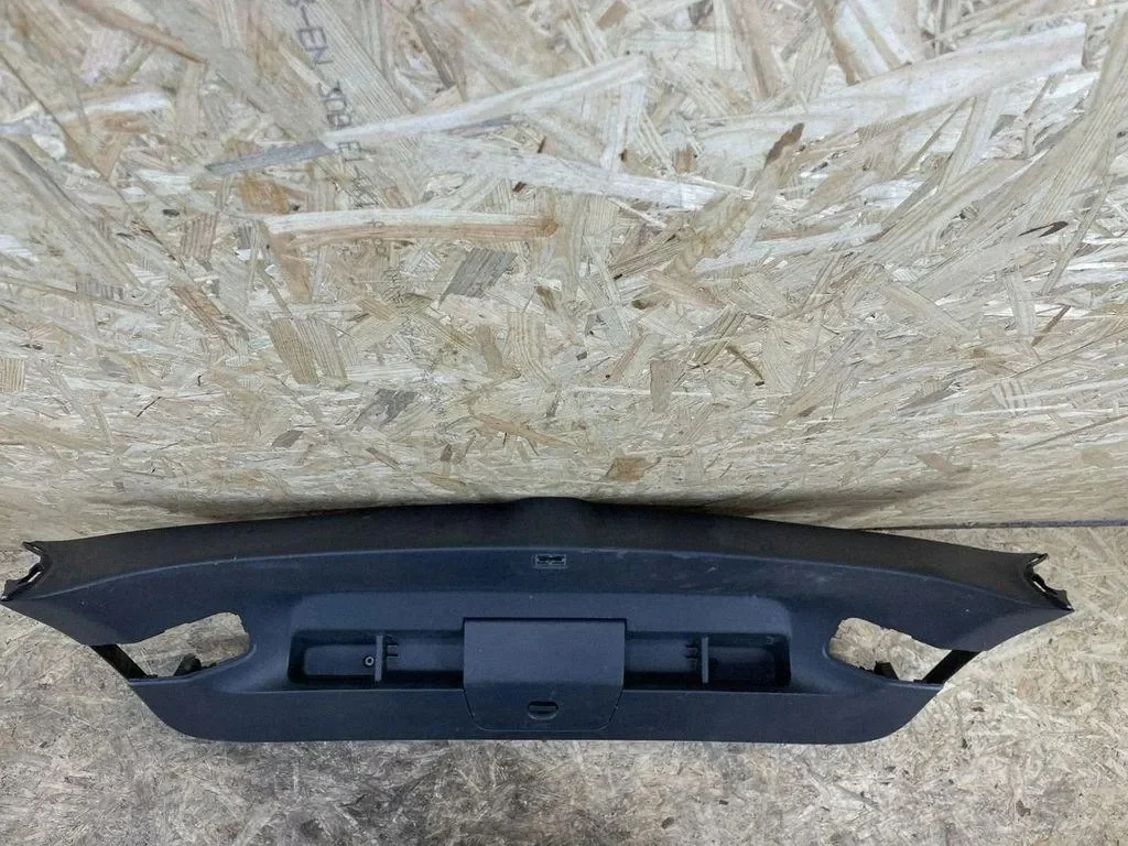 Revestimento Porta-Malas VW Golf VII 5G6867605A image 8