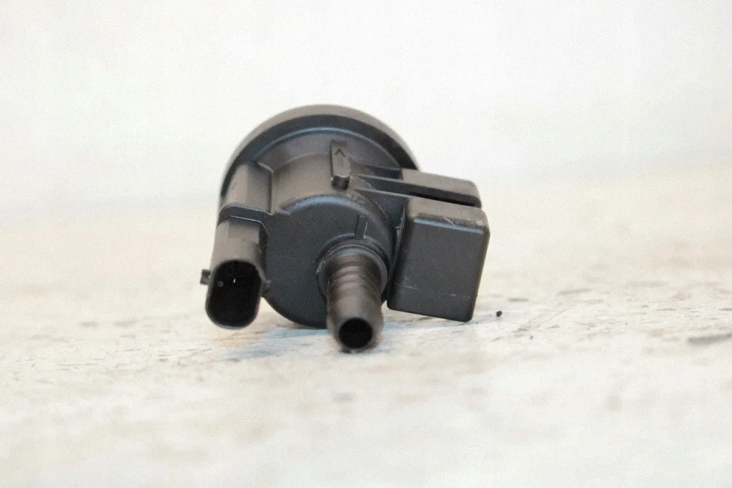 Vanne Vacuum VW Passat B6 1.8L Diesel 06H906517B image 7