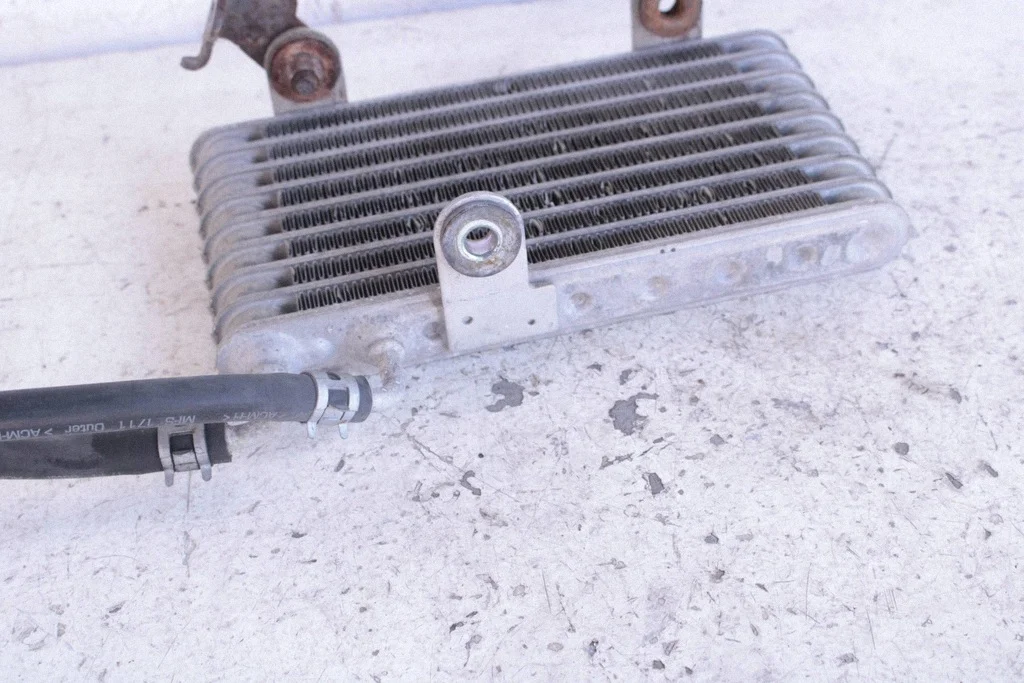 Mitsubishi 2920A494 Ölkühler gebraucht image 3