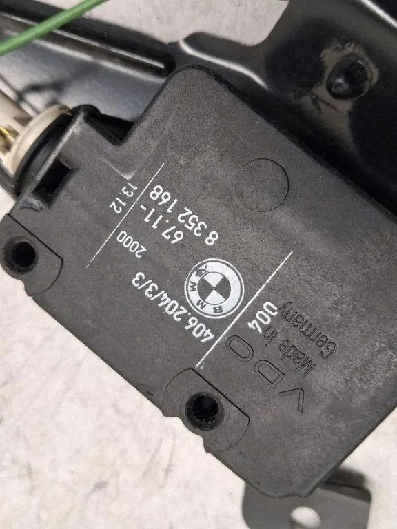 BMW 67118352168 Mécanisme trappe carburant image 6