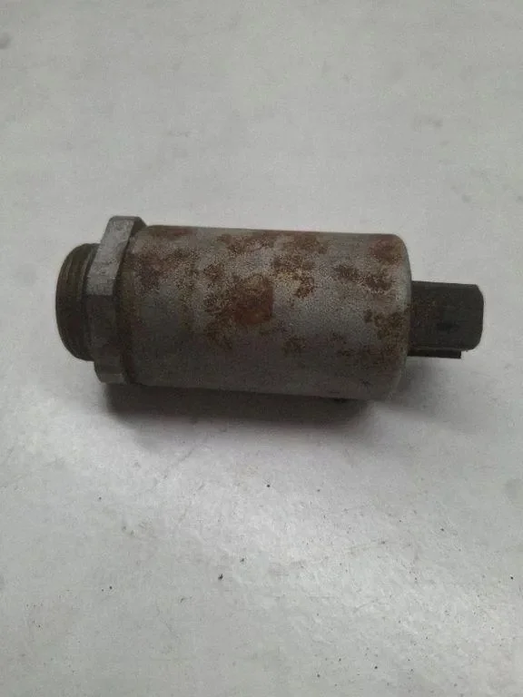 BMW VANOS Adjuster Electrovalve 1432532 Used image 4