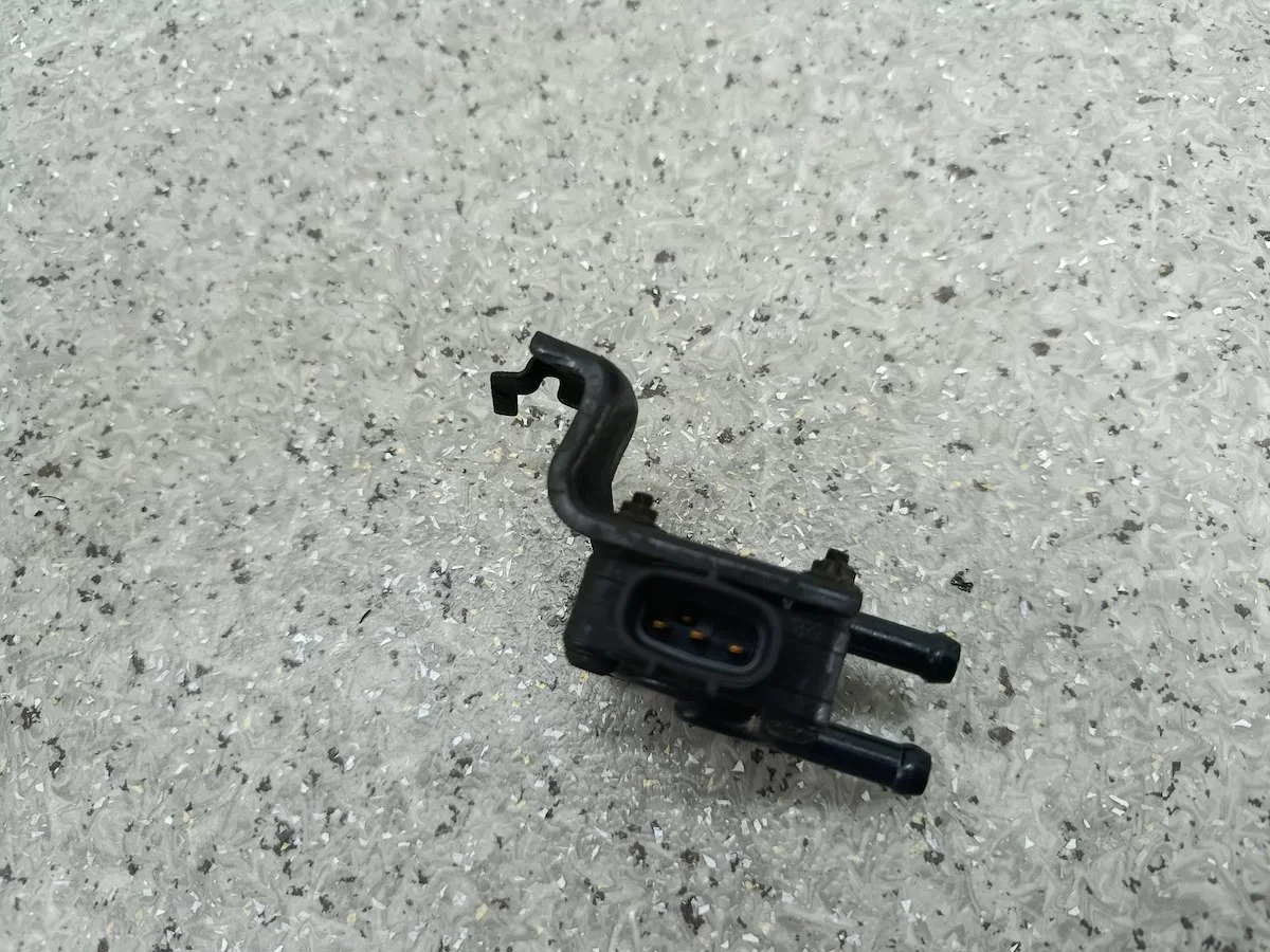 Capteur Pression DPF Toyota Avensis 89480-20030 image 3