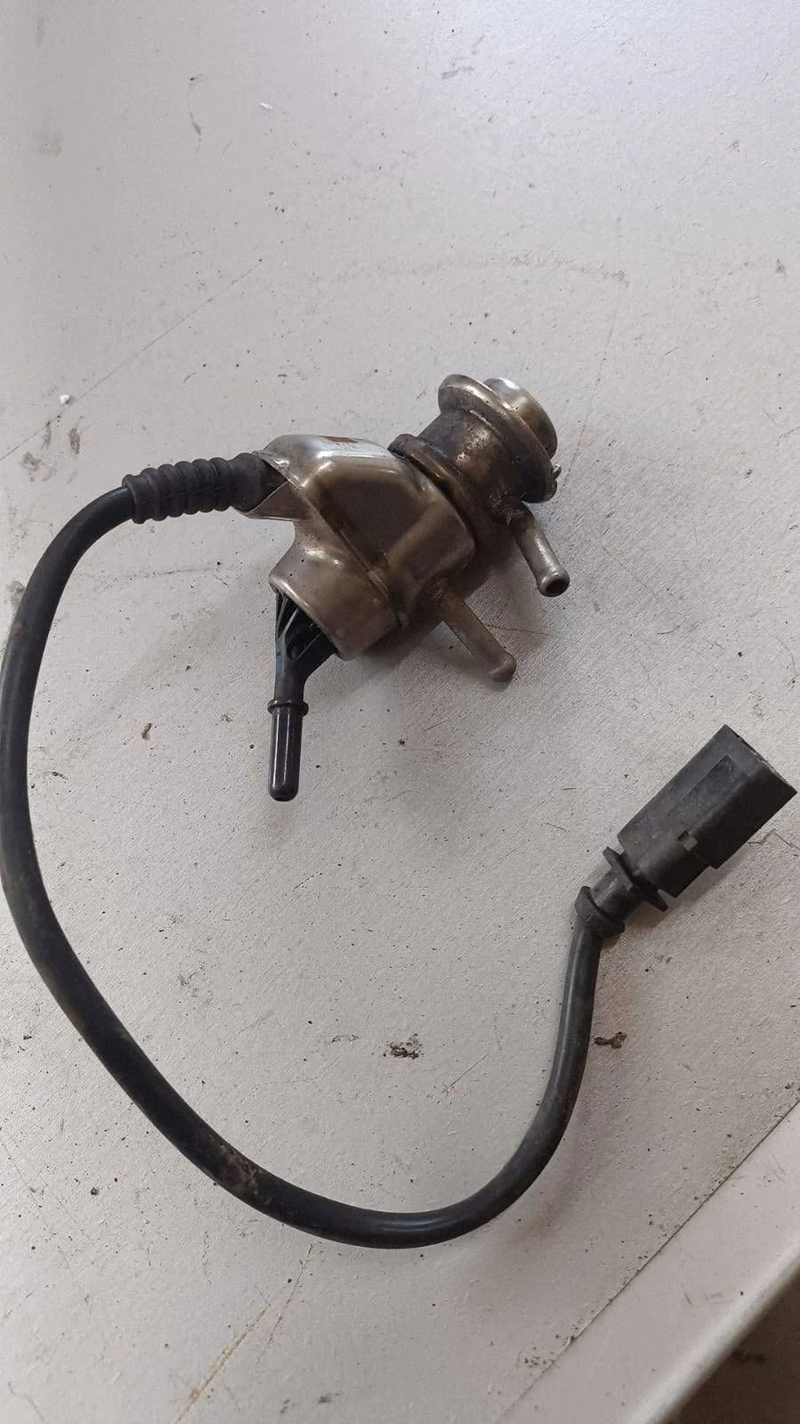 AdBlue Injector Audi A6 C7 4G0131113C image 3