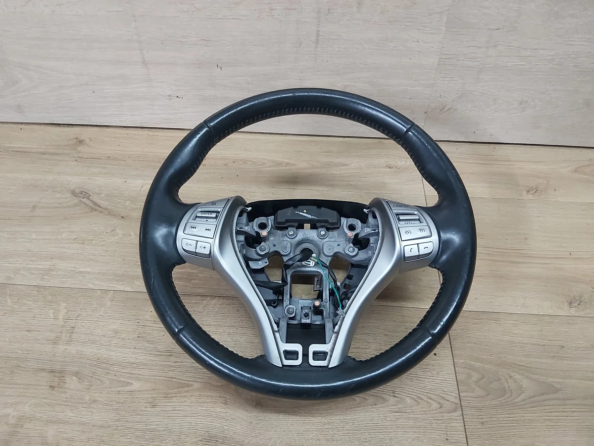 Nissan Qashqai J11 Isolamento Capô Usado