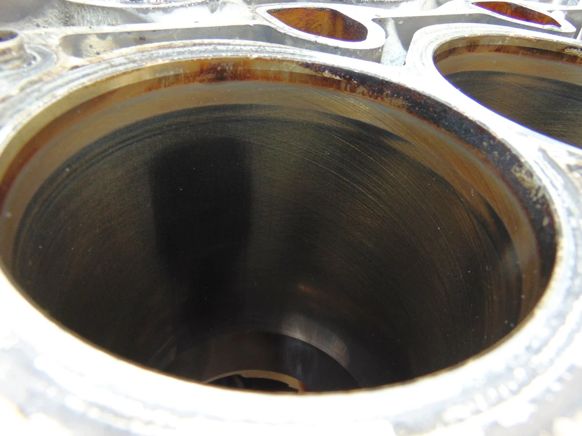Moottorilohko BMW 3 E90 E91 LCI 2.0 16V image 6