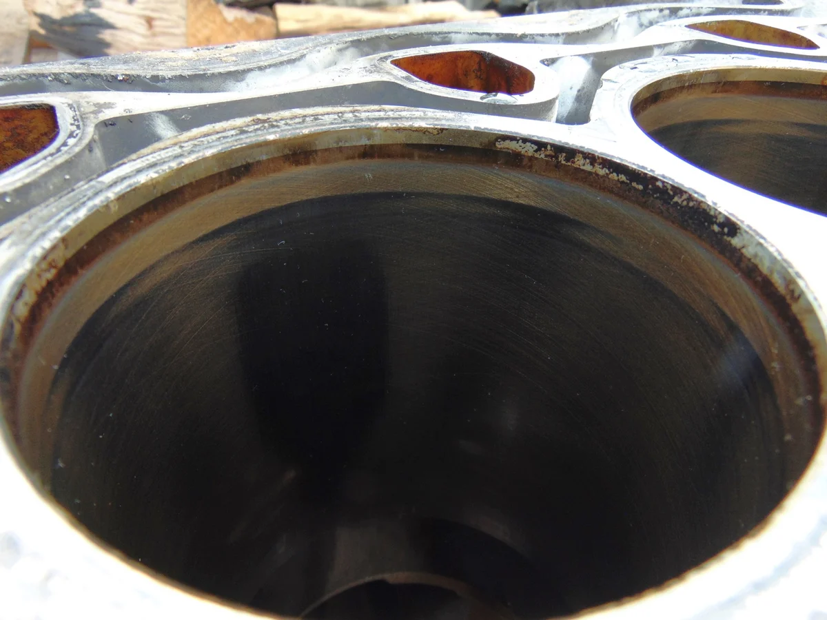 Moottorilohko BMW 3 E90 E91 LCI 2.0 16V image 7