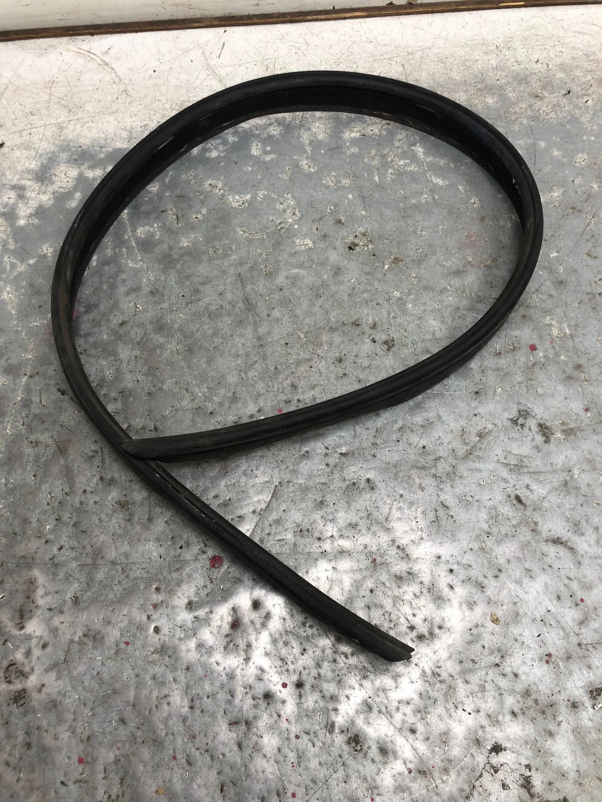 Joint de capot BMW F30 7255802