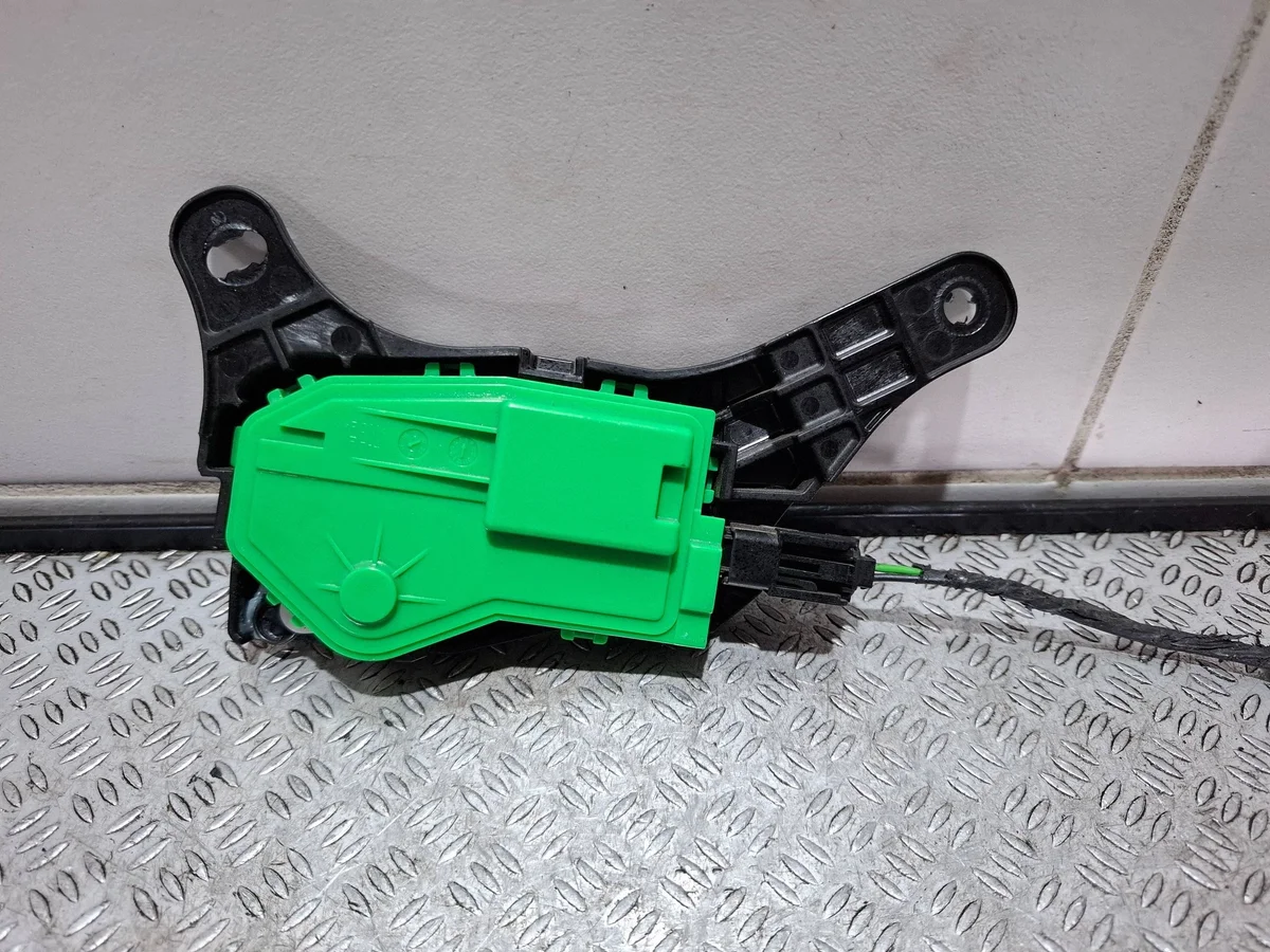 Zamek klapki paliwa KIA Ceed KMY1116
