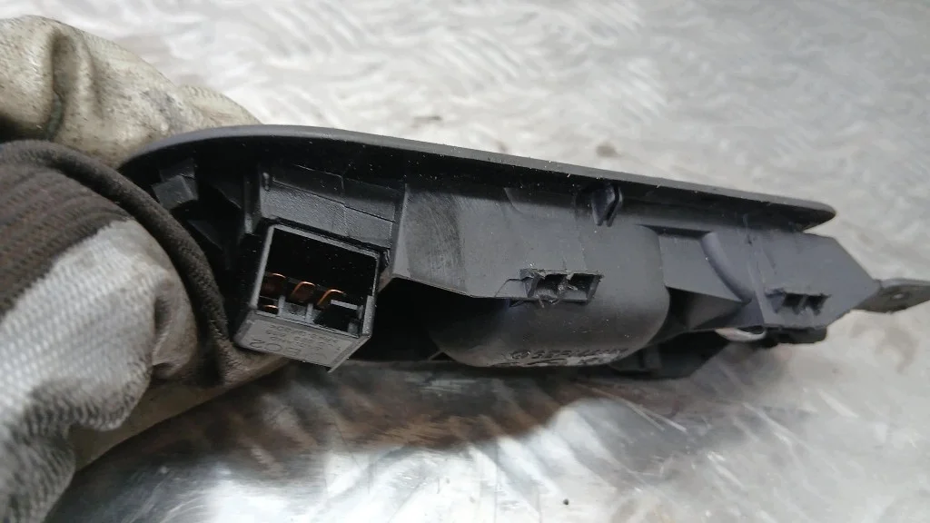 Poignée intérieure droite VW Passat B5 FL image 4