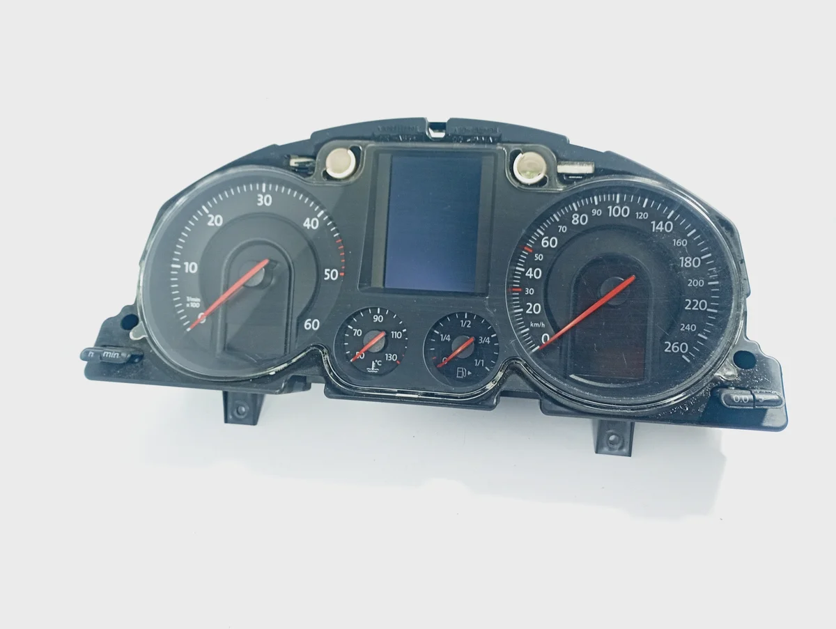 Instrumentpanel VW Passat B6 499713km