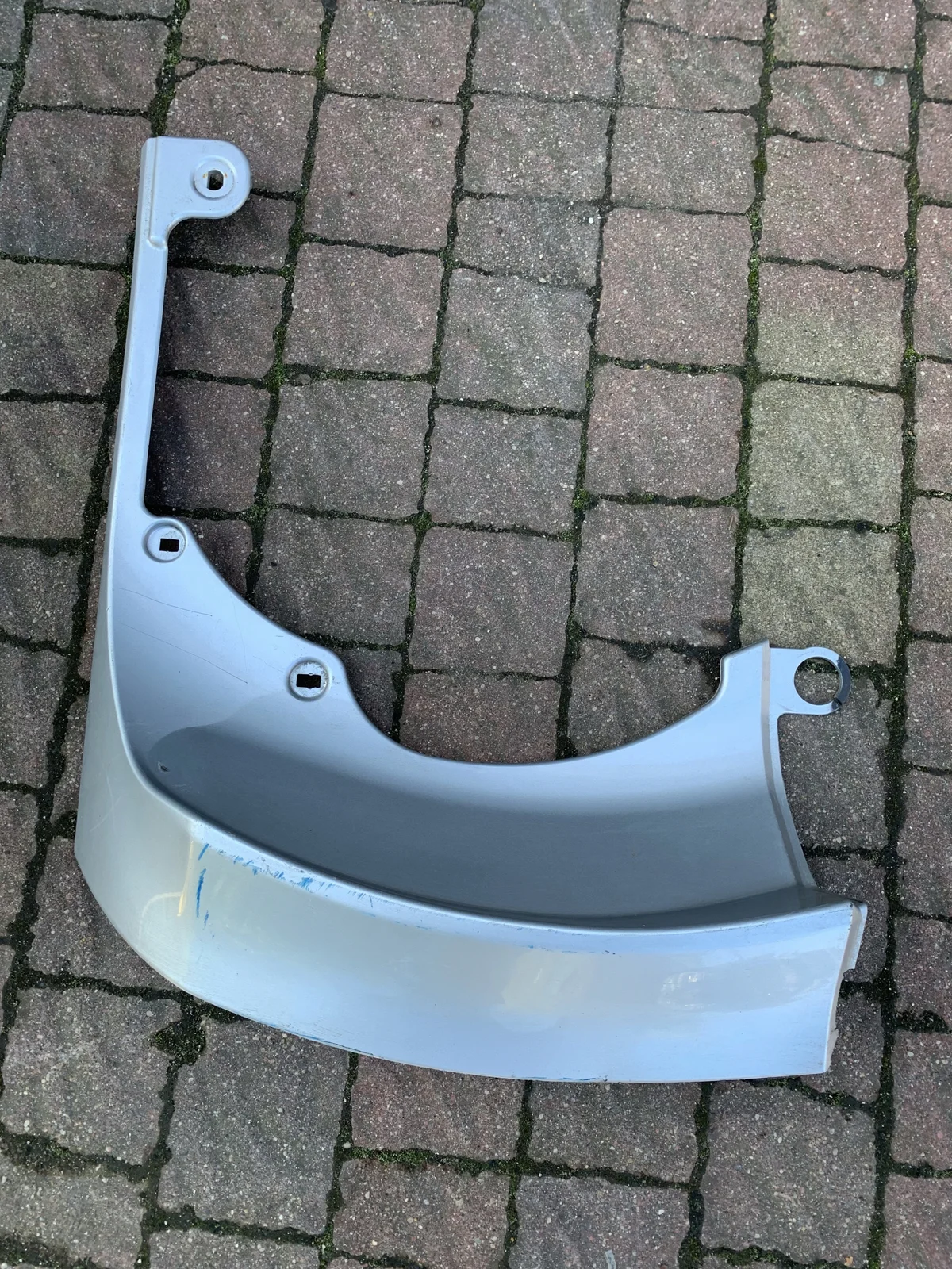Toyota RAV4 bakluckelist vänster 76804-42010 image 2